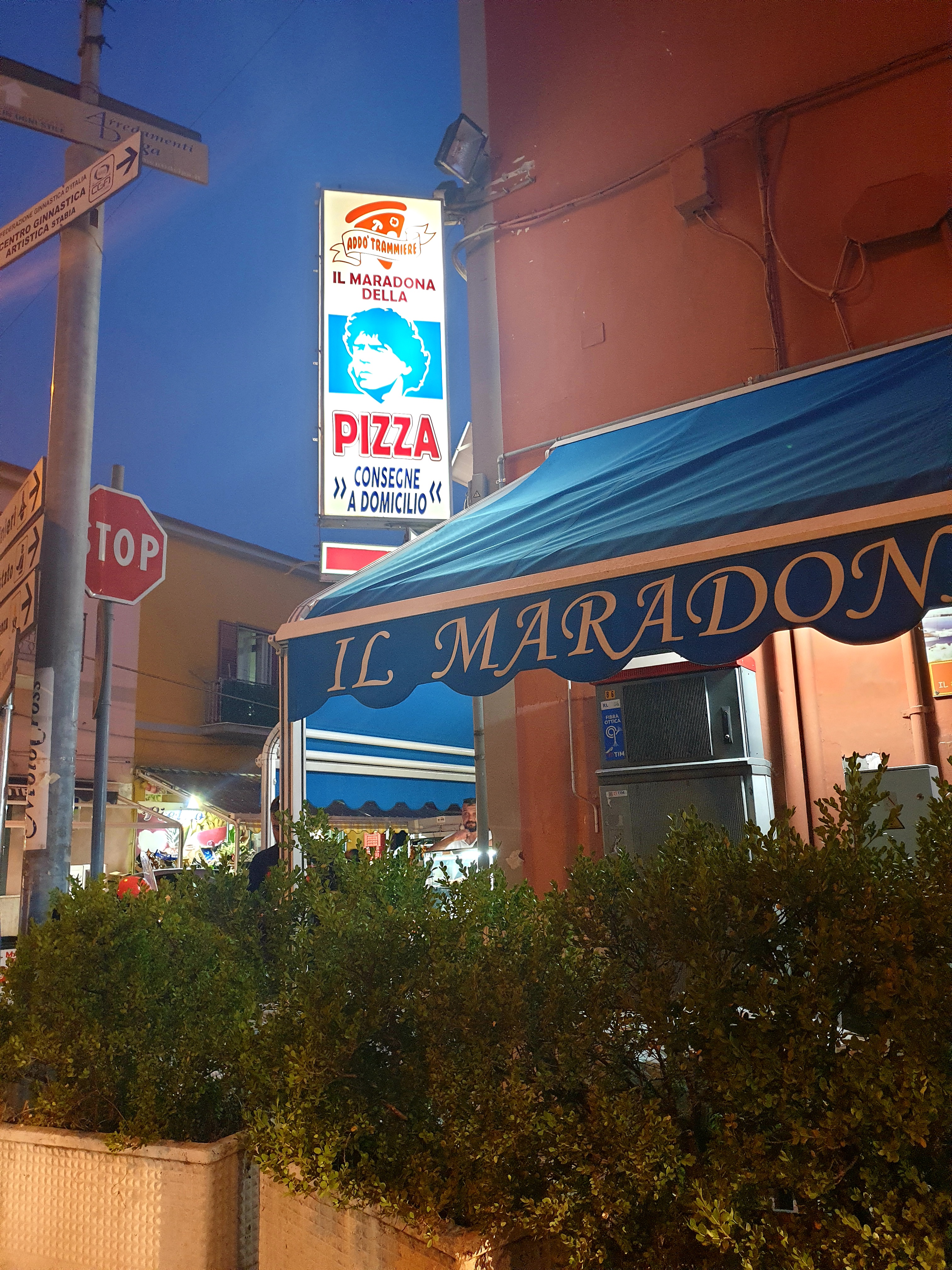 Name:  Pizzeria_Maradona.jpg
Views: 138
Size:  4.73 MB