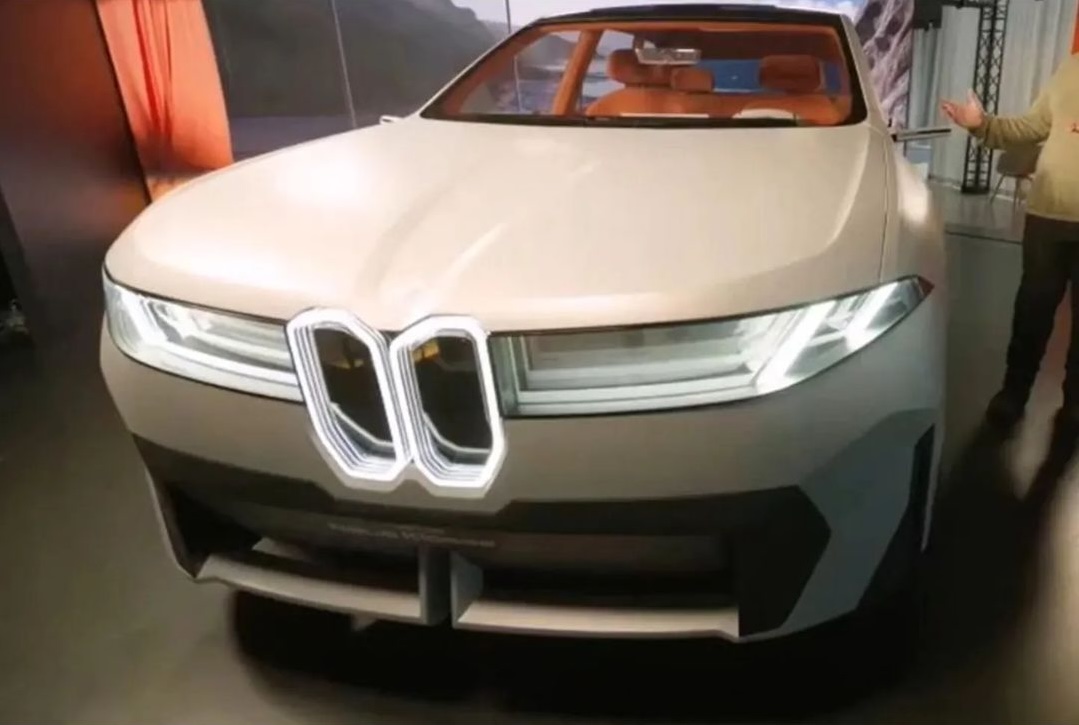 Name:  BMW Vision Neue Klasse X Leaked.jpg
Views: 34479
Size:  127.7 KB
