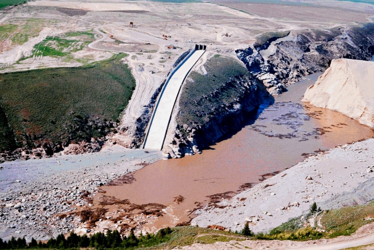 Name:  29_68-Teton Dam(3).jpg
Views: 466
Size:  498.9 KB