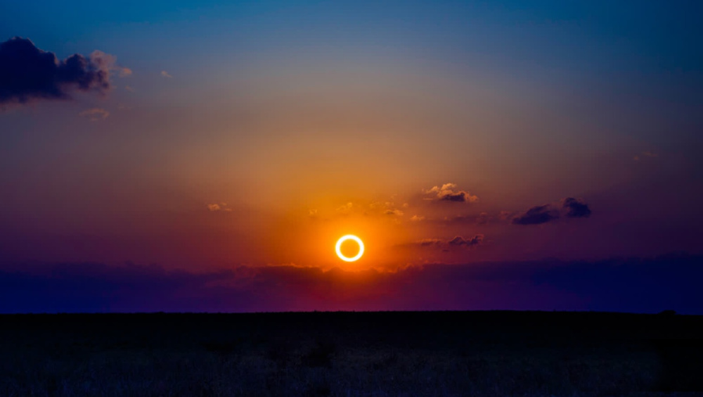 Name:  Eclipse..jpg
Views: 107
Size:  95.2 KB